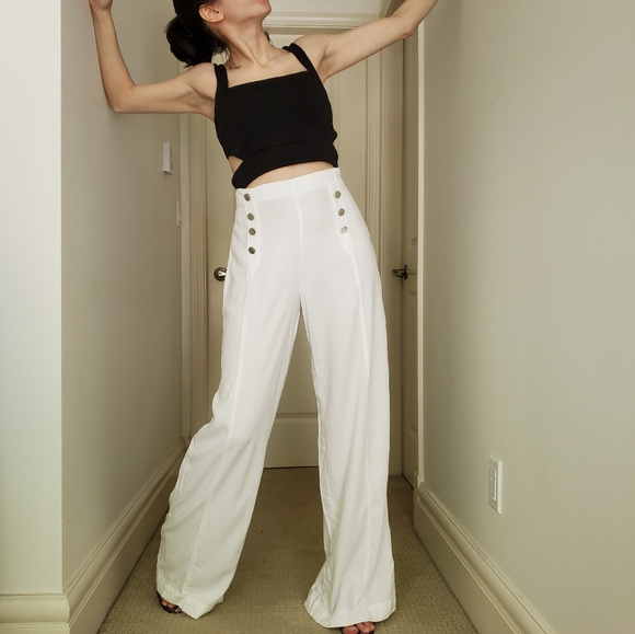 Light ◽ Wide Flowy Pants - Picture 1 of 4